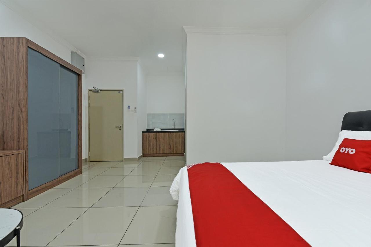 Capital O 90614 Cvia Ummul Hotel 巴东勿刹 外观 照片