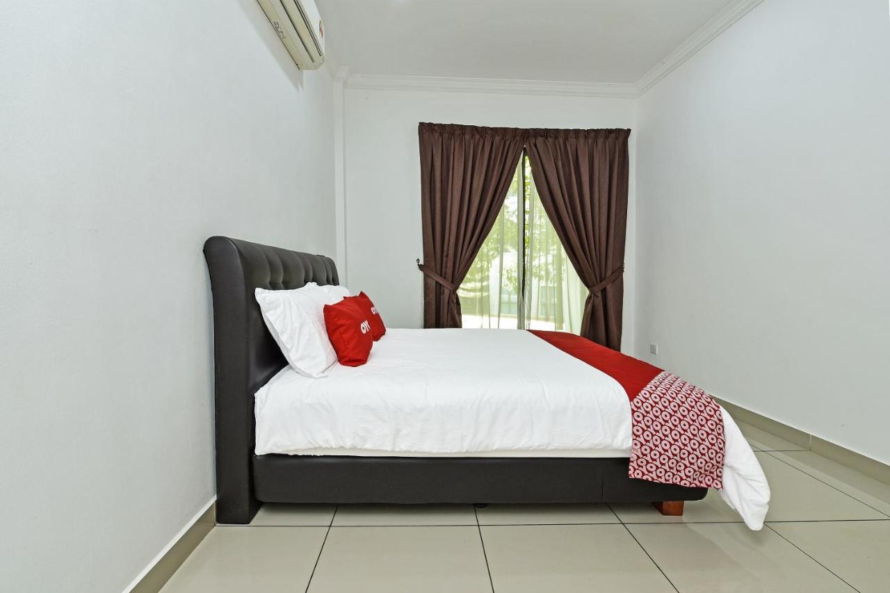 Capital O 90614 Cvia Ummul Hotel 巴东勿刹 外观 照片