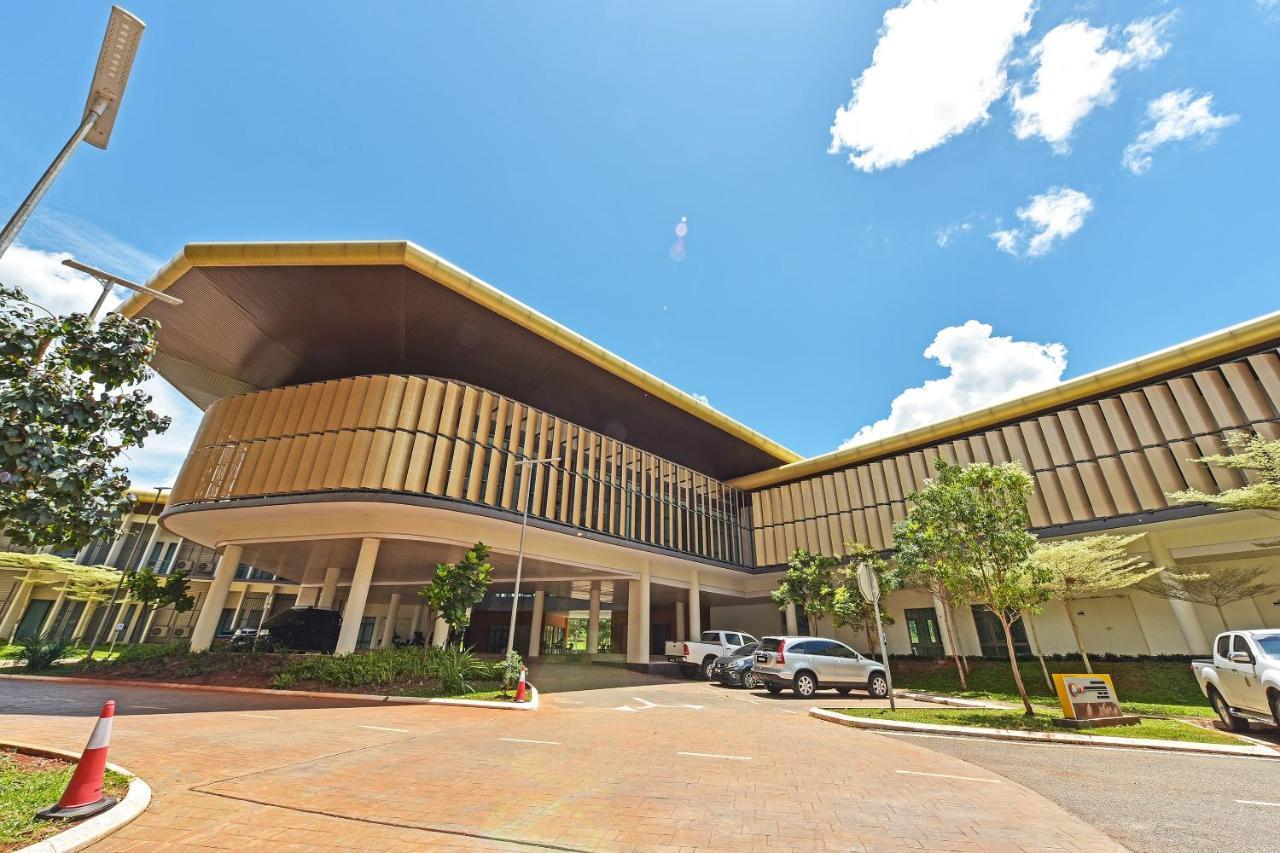 Capital O 90614 Cvia Ummul Hotel 巴东勿刹 外观 照片