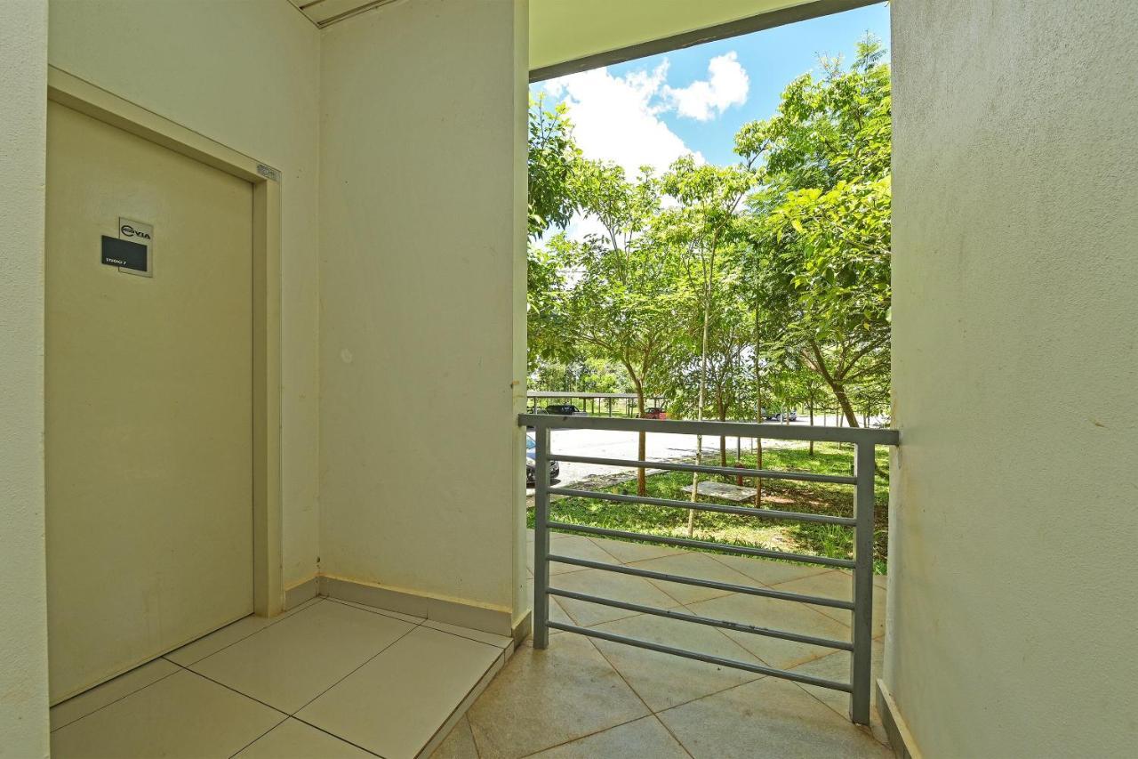 Capital O 90614 Cvia Ummul Hotel 巴东勿刹 外观 照片